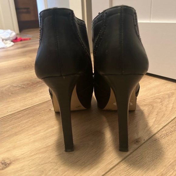 BCBG Generation booties - Picture 3 of 4